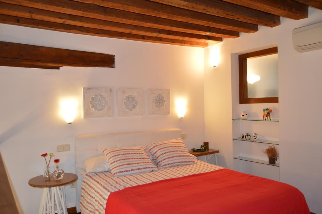 Apartamentos Nuncio Viejo Toledo Oda fotoğraf