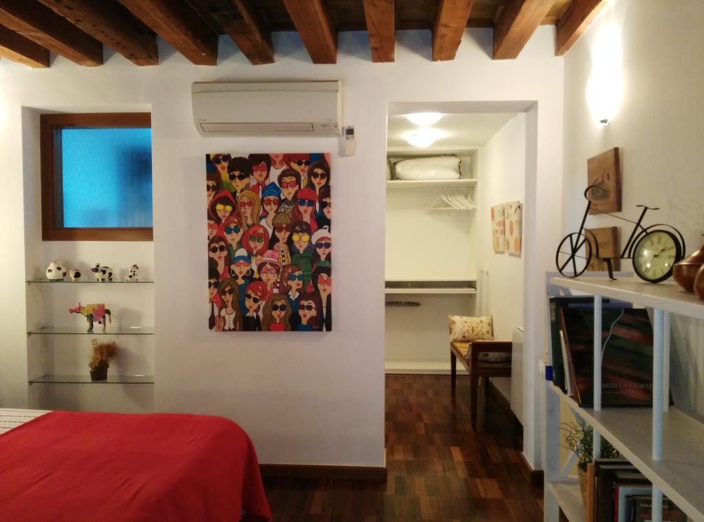 Apartamentos Nuncio Viejo Toledo Oda fotoğraf